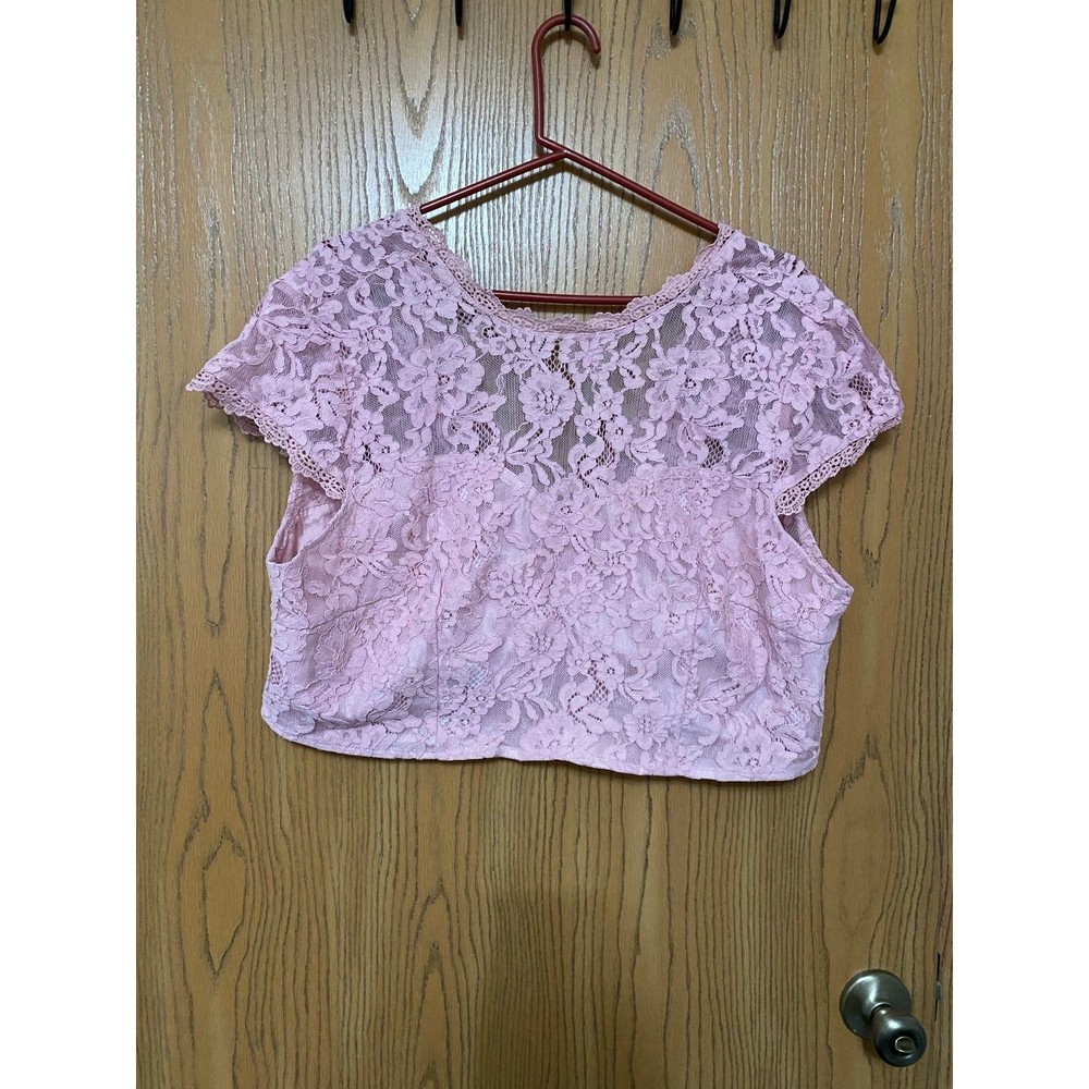 Lace crop top